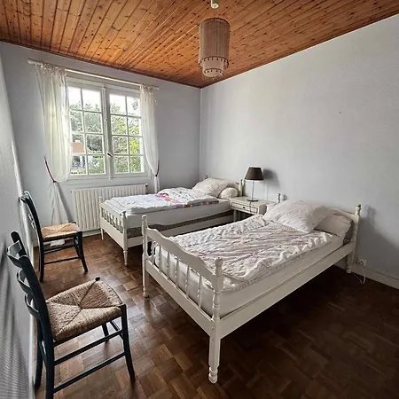Maison Proche 3ch - Fr-1-194-320 *