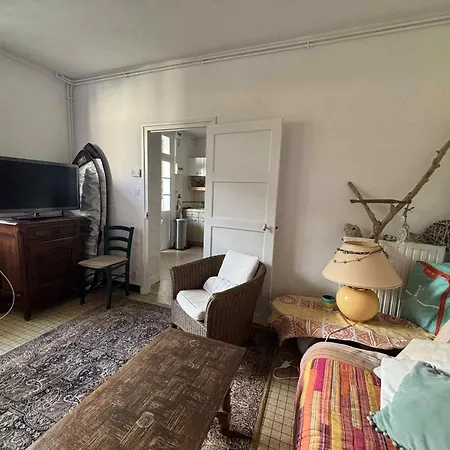 Maison Proche 3ch - Fr-1-194-320 *