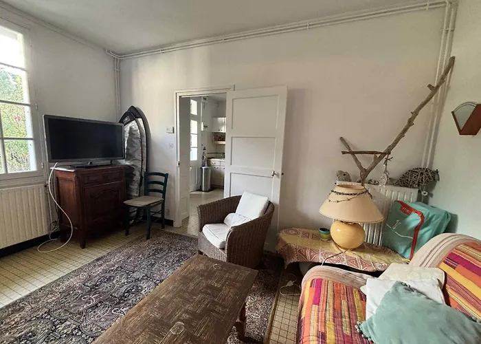 Maison Proche 3ch - Fr-1-194-320 *